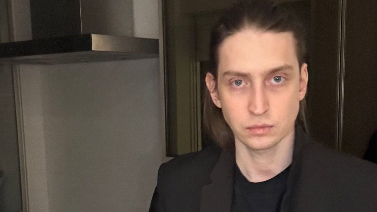 Felca falta em investigação que apura possível venda de íris por criptomoedas em SP