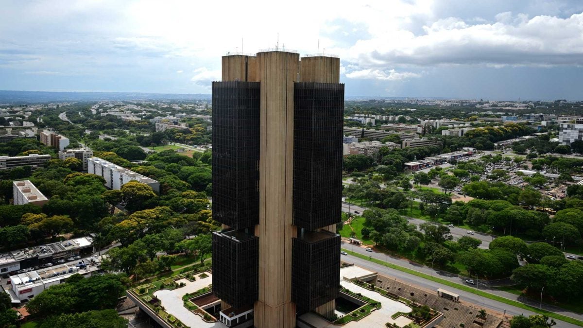 Banco Central do Brasil adiciona novas regras e obriga corretoras de criptomoedas a operar com exigências de bancos